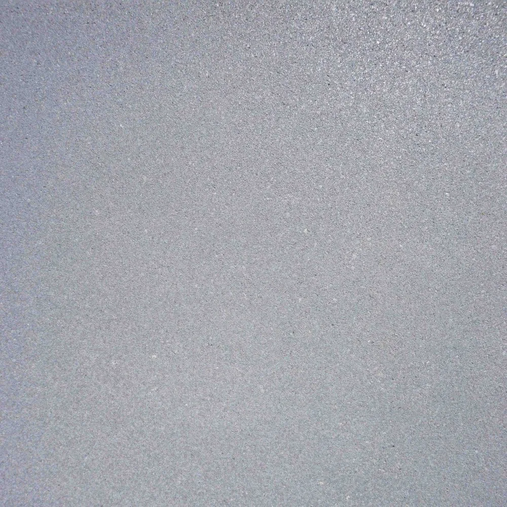 Tuintegel of betontegel Terratops 60x60x4,7 Grijs/Zwart in strak verband gelegd
