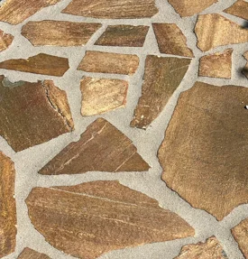 bruin flagstones met lichtgrijze voeg